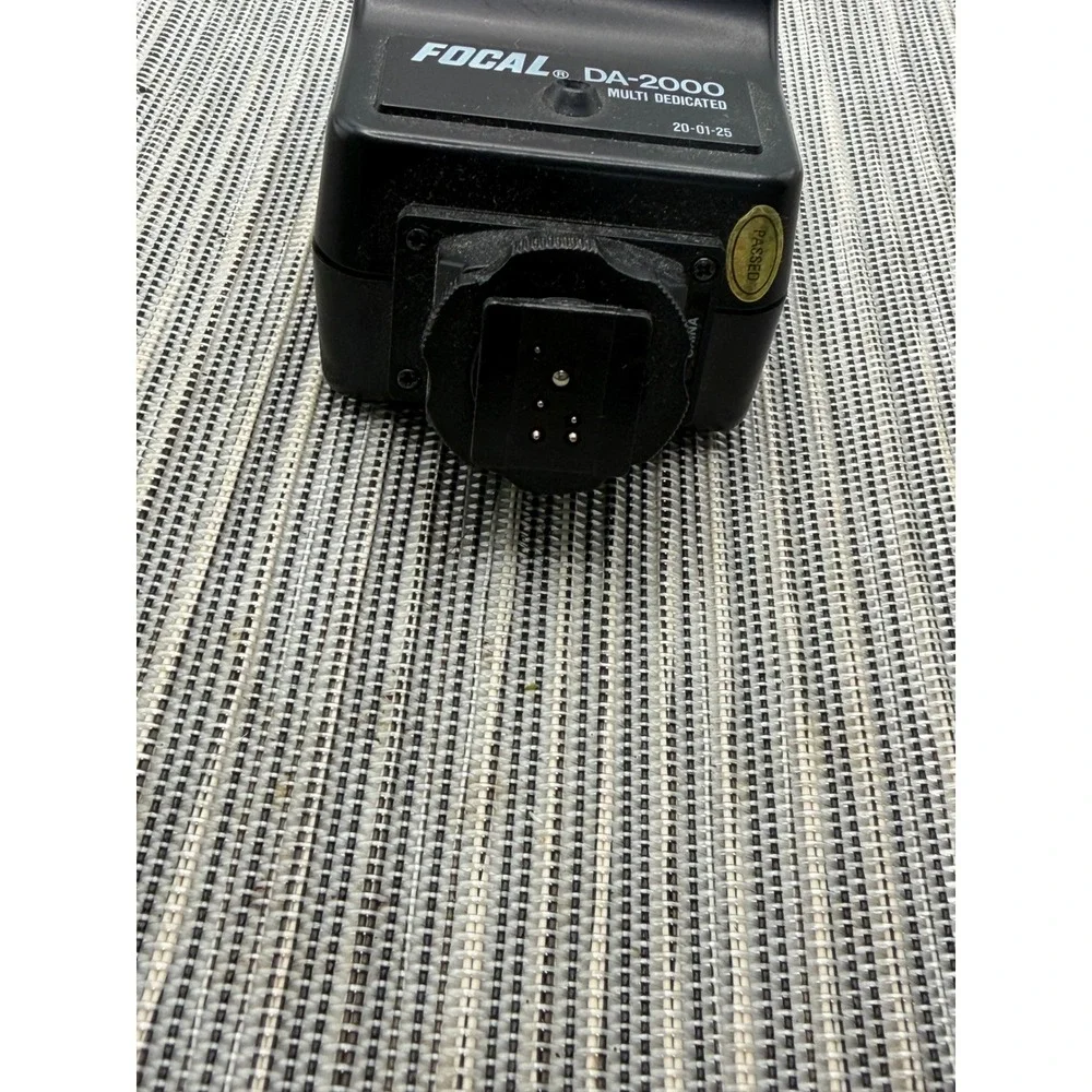 Focal DA-2000 Multi Dedicated Camera Flash Hot Shoe Mount Vintage Film Accessory